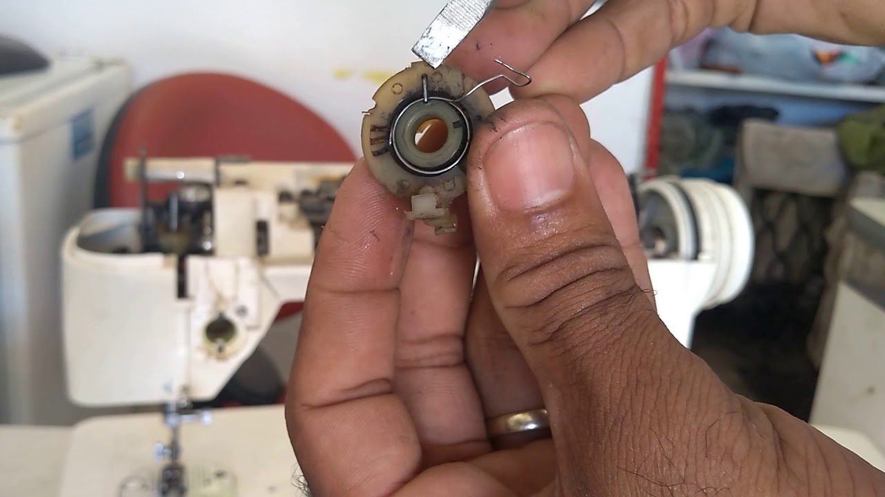 Como desmontar e regular o tensor da facilita,para conserta o ponto fazendo bucha em baixo