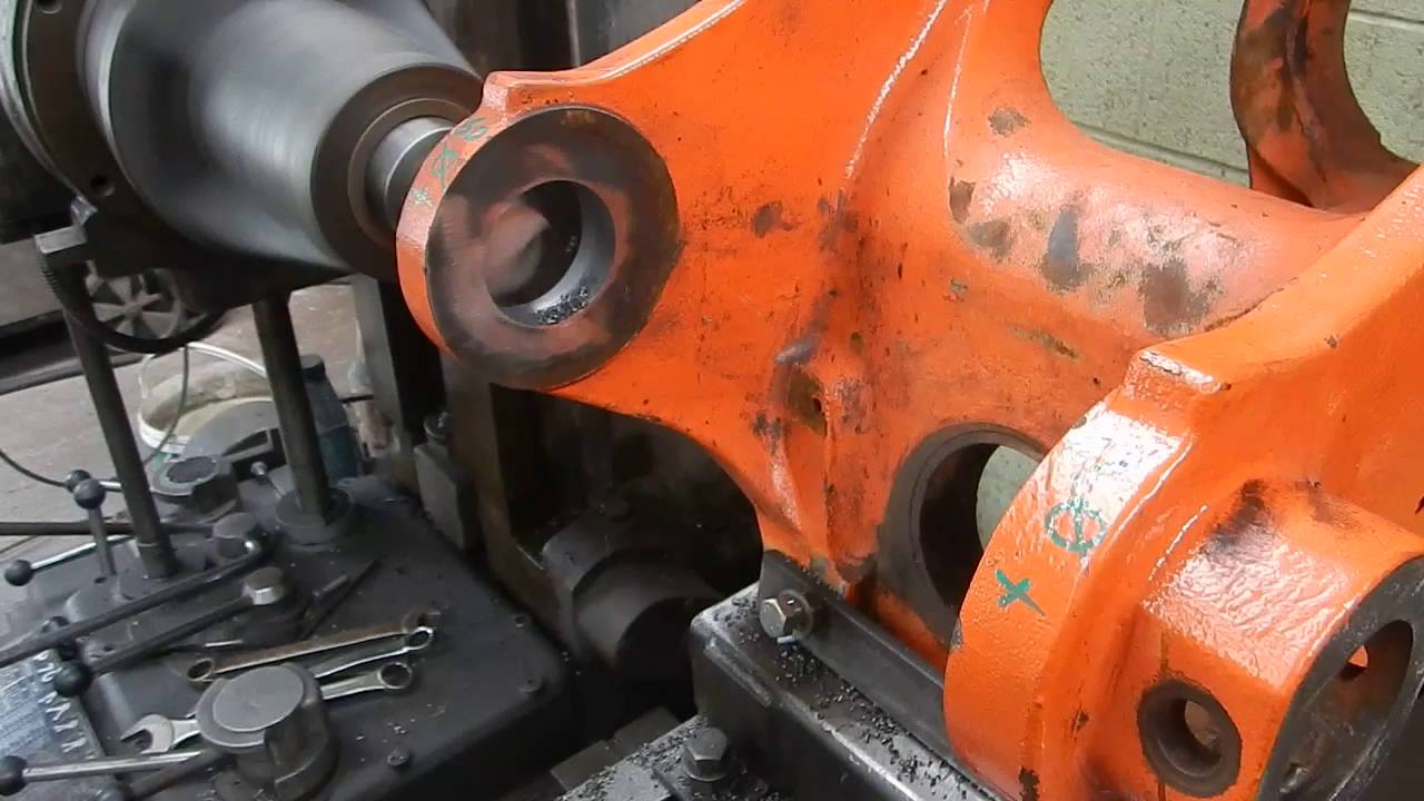 line boring an excavator kingpost