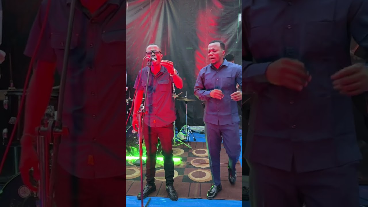 fr bodrick kabuadu et fr Martin tshimuanga chantent Ekuwuma, les voix qui touchent le trône de Dieu