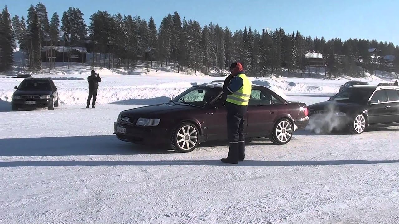 AudiClub Finland @ Tahkovuori 2011  (2pcs. UrS4 having snow fun)