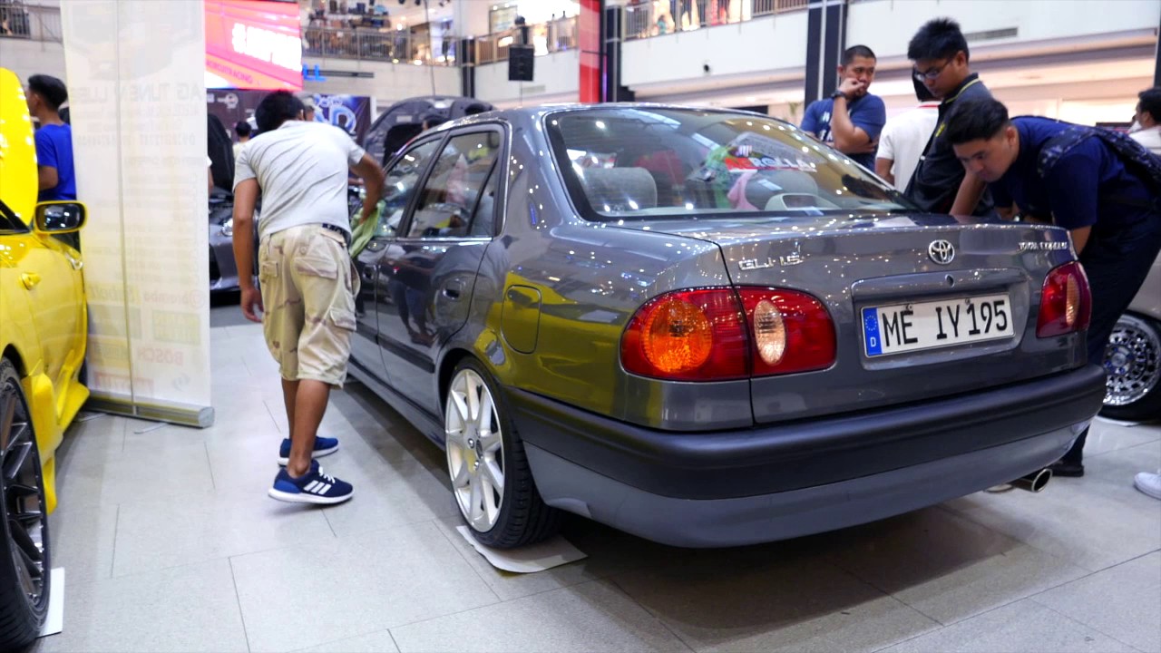 Toyotal Corolla at car show captured with Panasonic Lumix LX100.