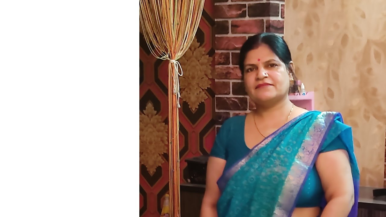 Jyoti Pundir is live.chye Pakode ke sath