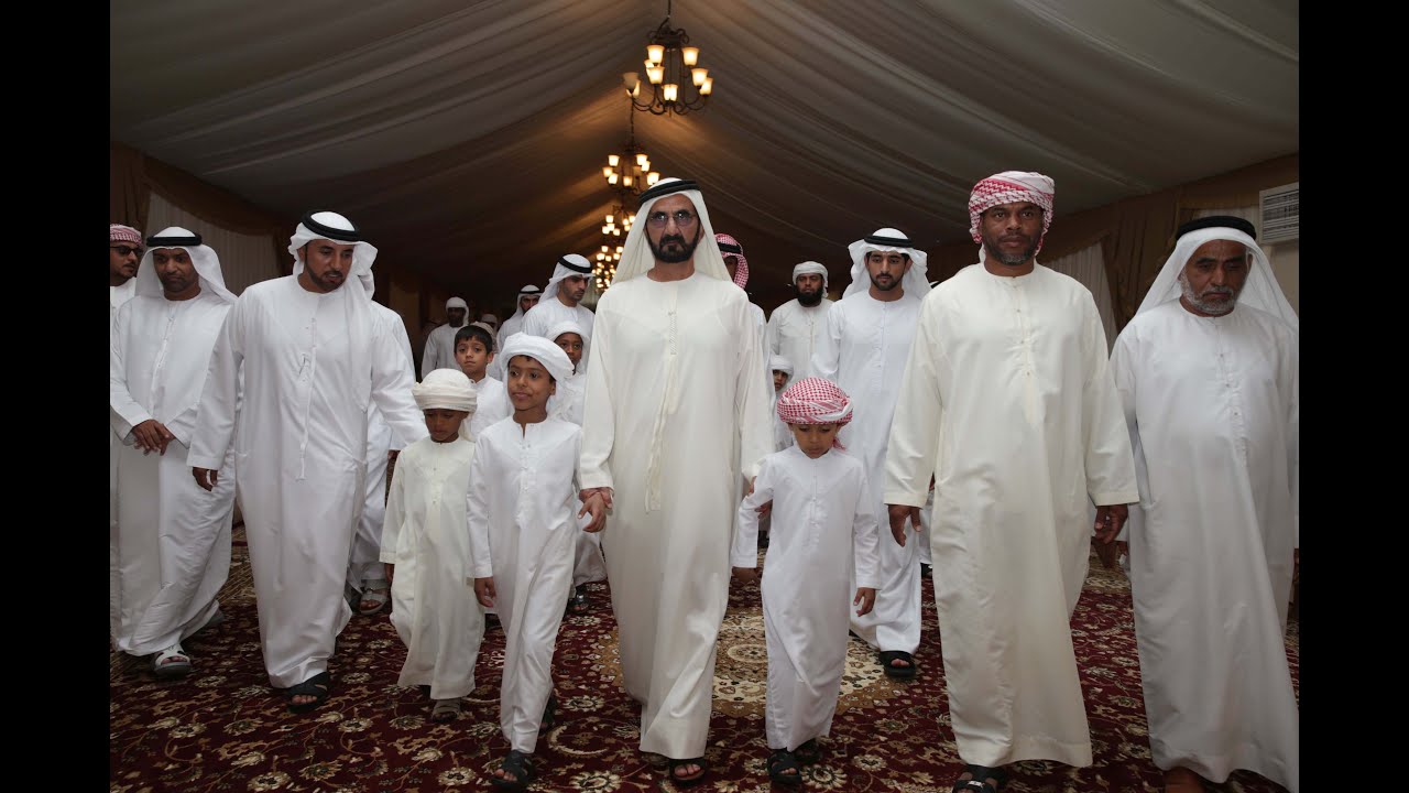 محمد بن راشد يقدم واجب العزاء في شهيدي الوطن محمد عبيد الحمودي و زايد الكعبي