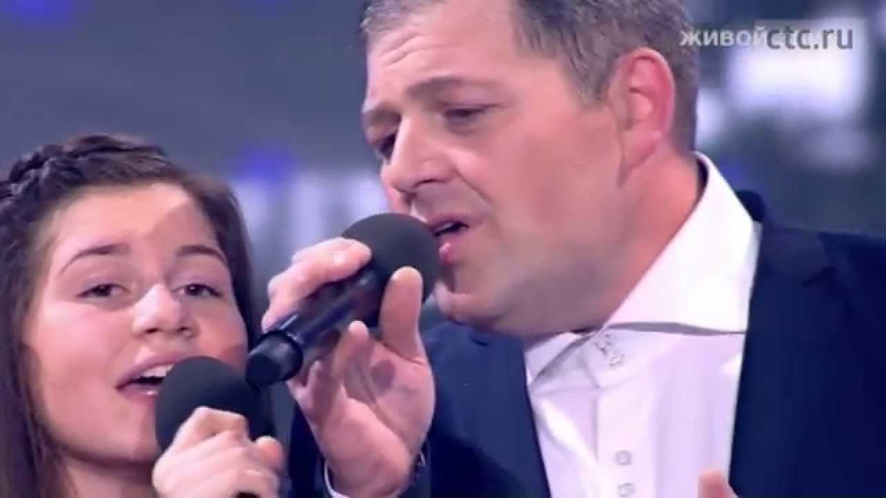 Два голоса: за сценой первого выпуска