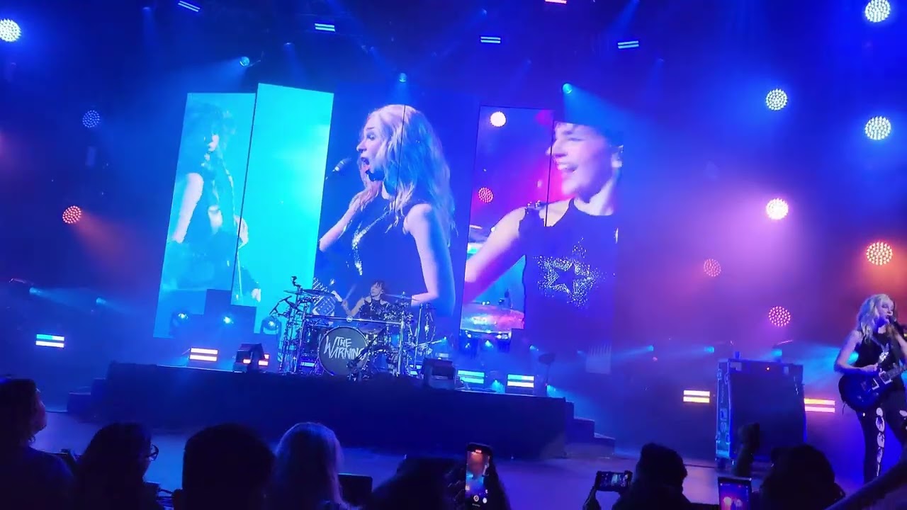 The Warning full show live at Teatro Diana, Guadalajara 21/10/2023 2160p60