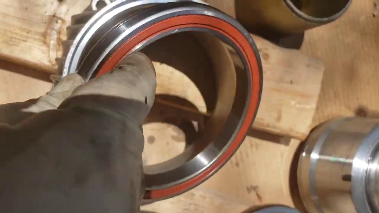 Toyota rav4 2011 rear differential bearing,seal&dust deflector replacement!