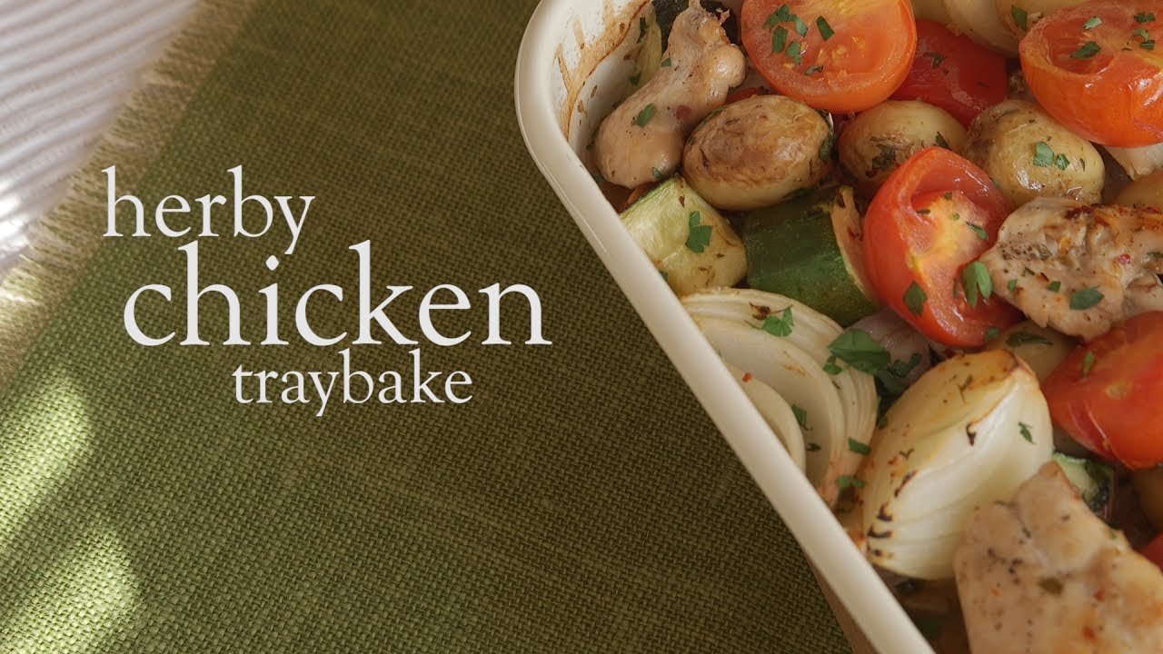 Slimming World Syn-free herby chicken traybake recipe - FREE