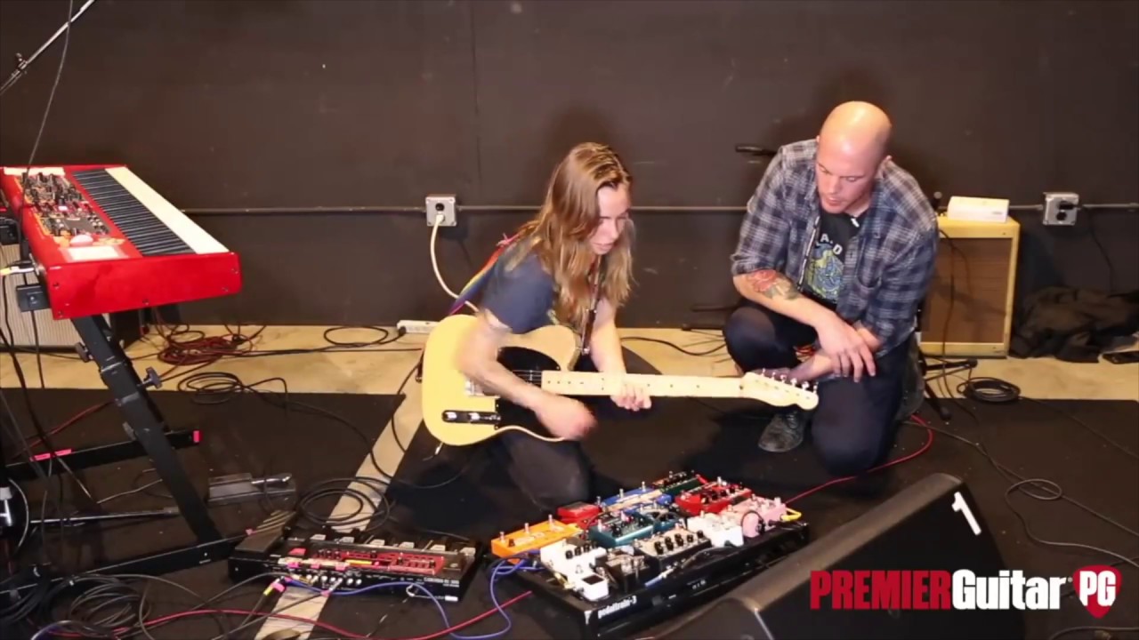 Julien Baker Loves Reverb
