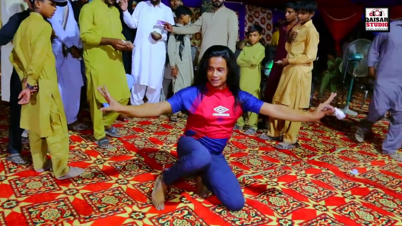 Medy hathan ty lag gain mehmdian. Kamal dance