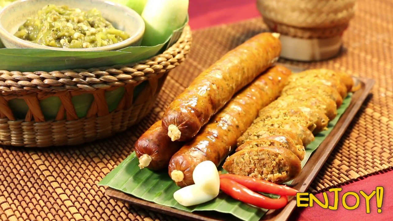 ไส้อั่ว [Northern Thai Sausage (Sai Oua)] by Lobo