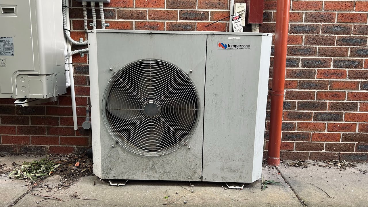 Система кондиционирования воздуха Temperzone / Split Ducted System не охлаждает.