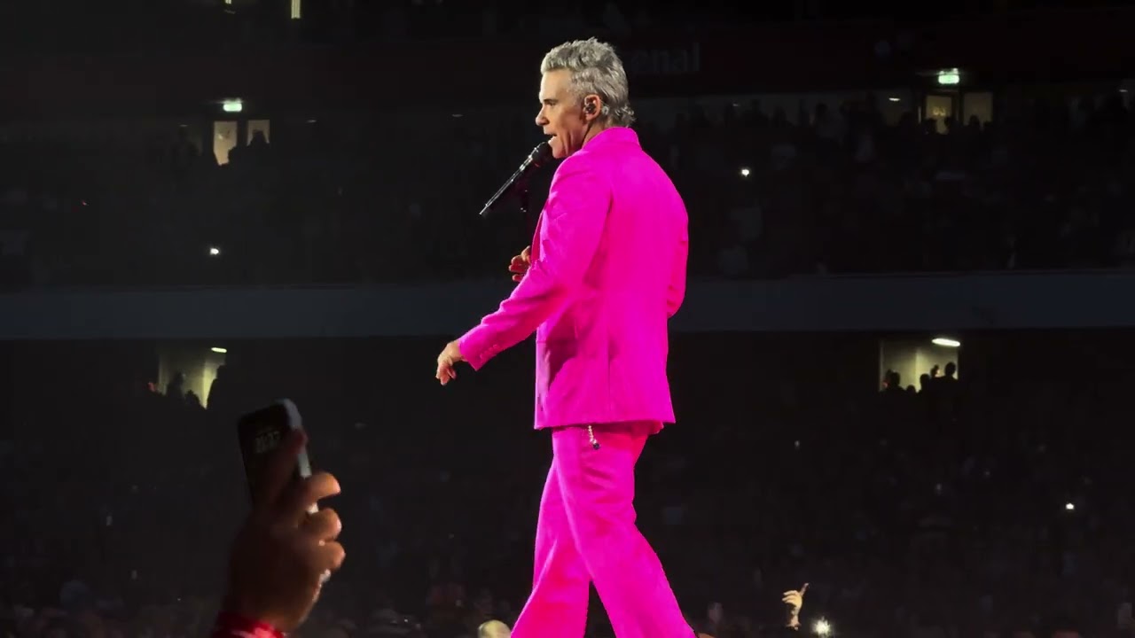 Robbie Williams – Come Undone live in London (Emirate Stadium, 06/06/2025)