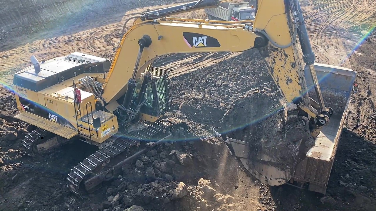 Caterpillar 374D Excavator Loading Overburden in Giant Coal Mine | 4K Heavy Action - Interkat SA