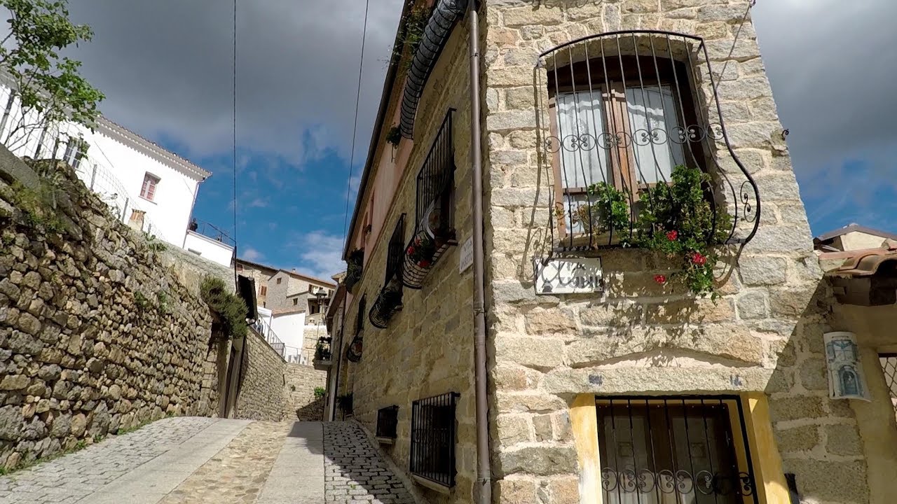 The Old Town of Gavoi, Sardinia, Walk Around and Traditional Crafts