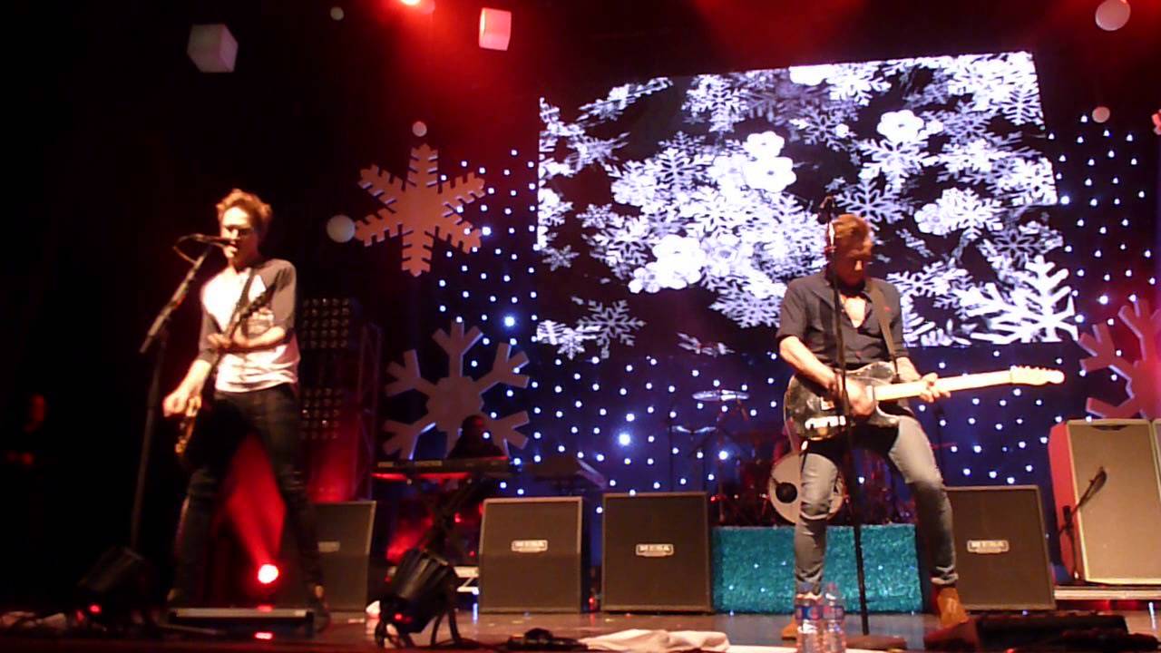 Santa Claus is Coming To Town - McFly @ Magic Sparkle Gala