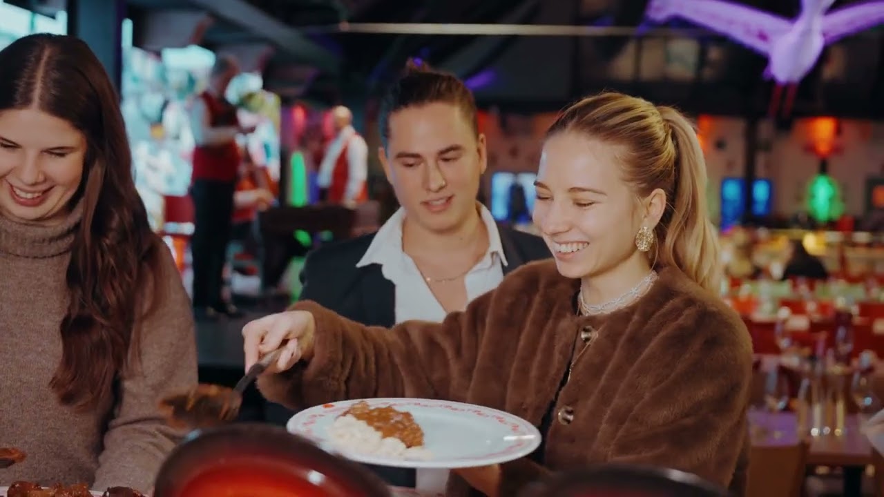 Traditional Hungarian Food & Folk Music🎻 | A Taste of Hungarian Culture