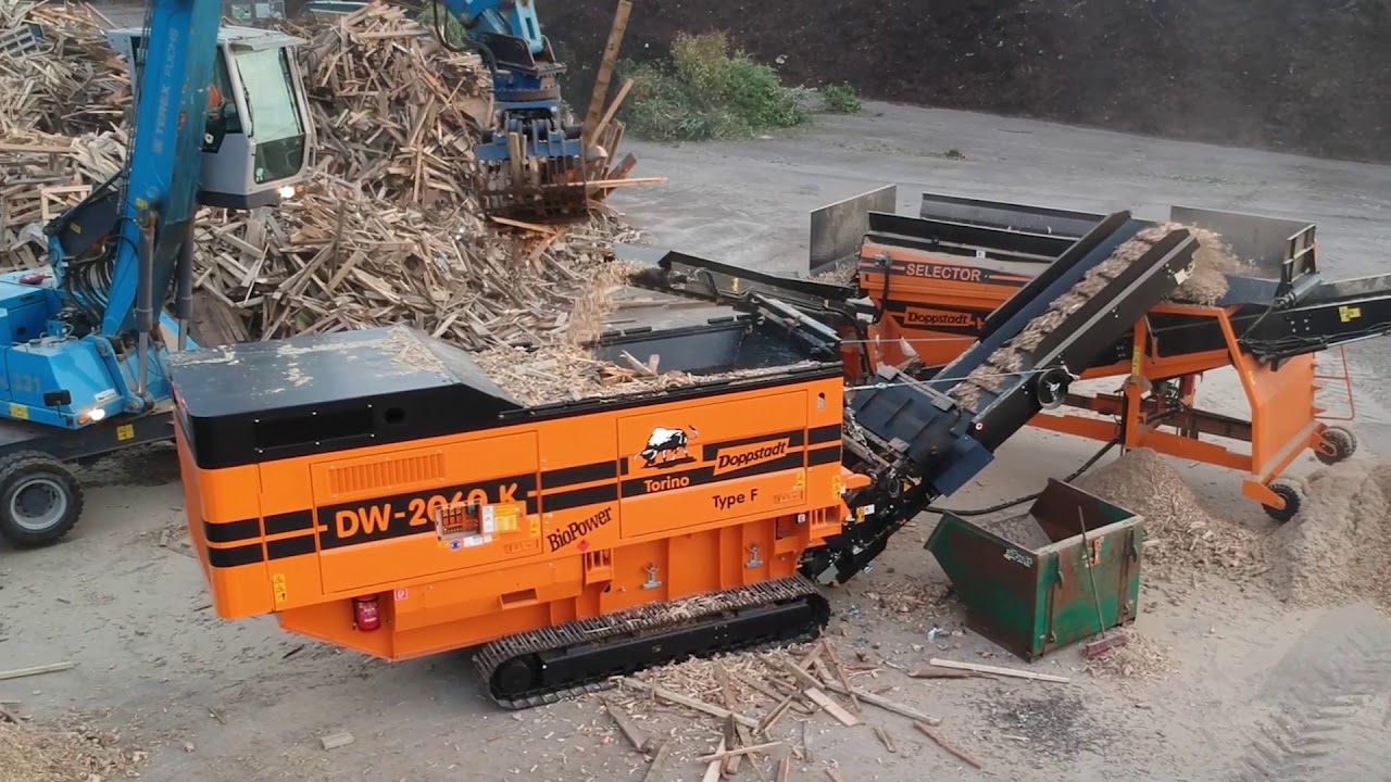 Doppstadt Slow Speed Shredder and Star Screen