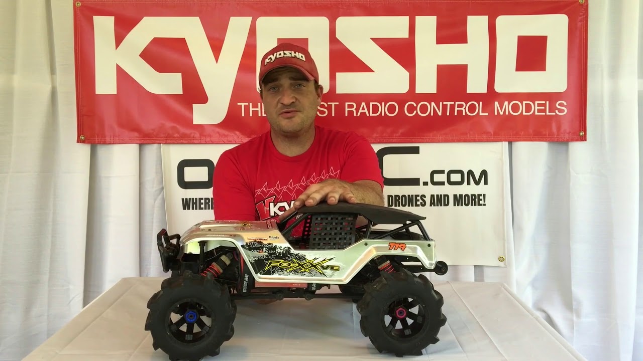 Kyosho FO-XX review and bash! Jumps, flips, crashes, roost and awesomeness!