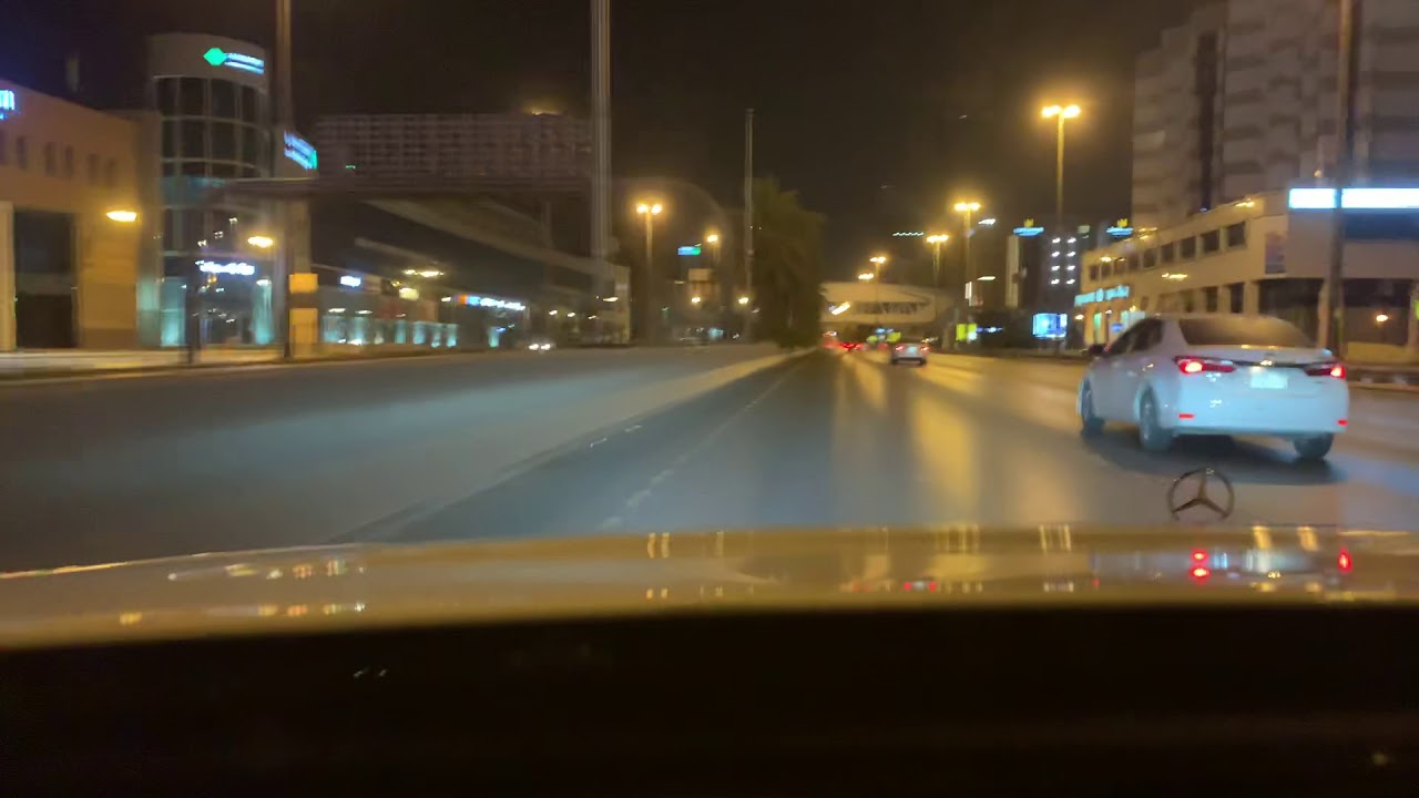 جولة في شوارع مدينة الرياض
