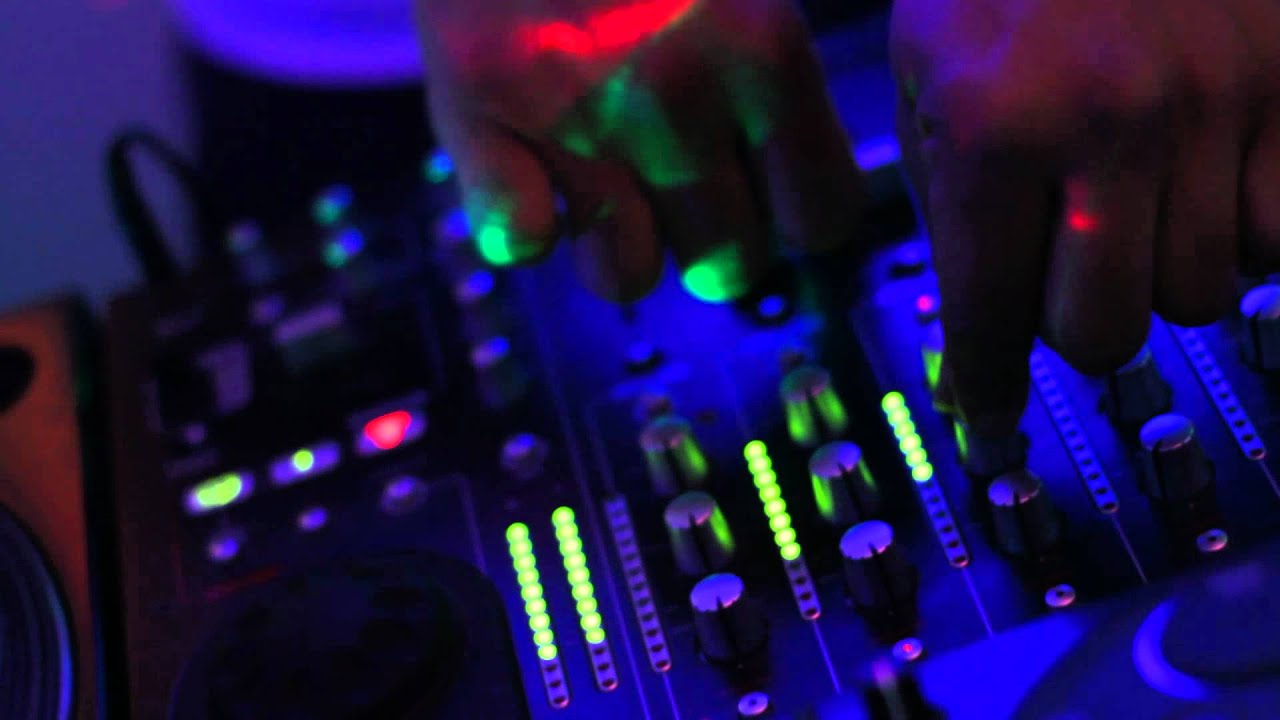Vinyl Destination - Monday's 8 pm - Midnight EST