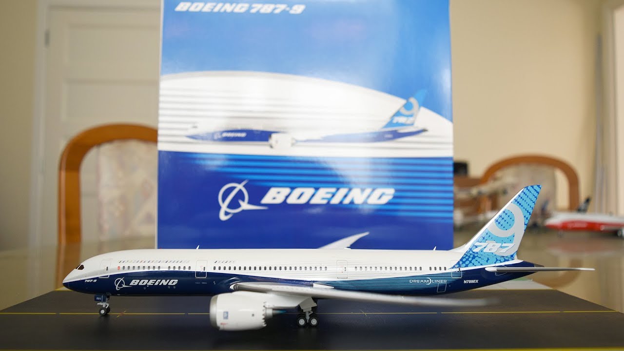 JC Wings 1:200 Boeing 787-9 Dreamliner "House" Livery Unboxing and Review