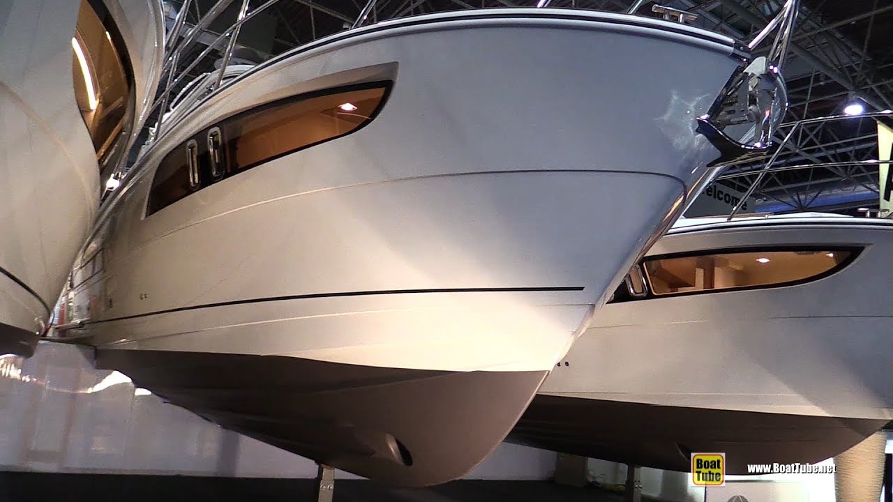 2019 Marex 320 Aft Cabin Cruiser Yacht - Walkaround - 2019 Boot Dusseldorf