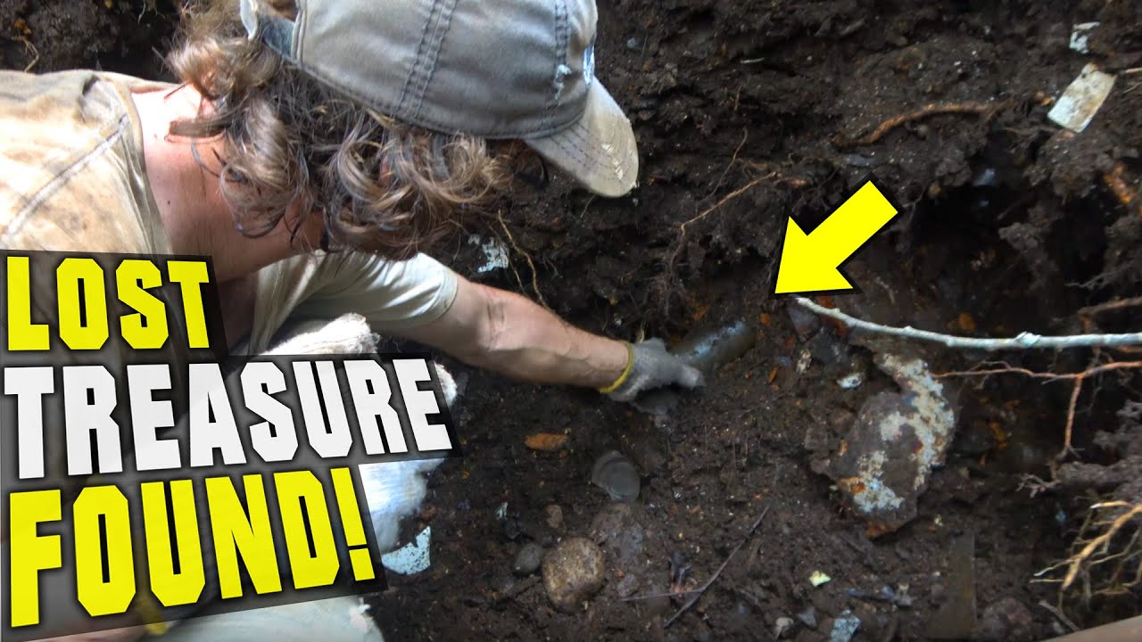 What Was Uncovered Digging a 100 Year Old Dump? | Canadian Bottle Digging