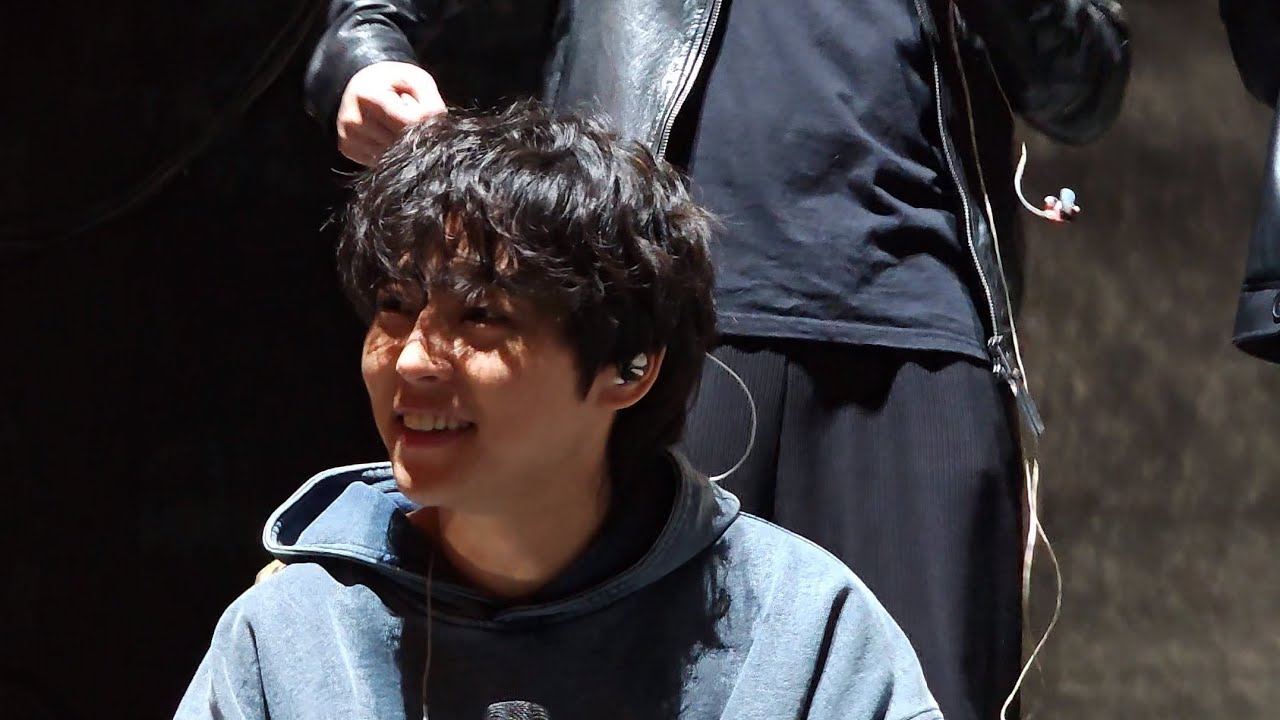 240401 The Rose - Q&A (Dawn To Dusk Tour in Antwerp)