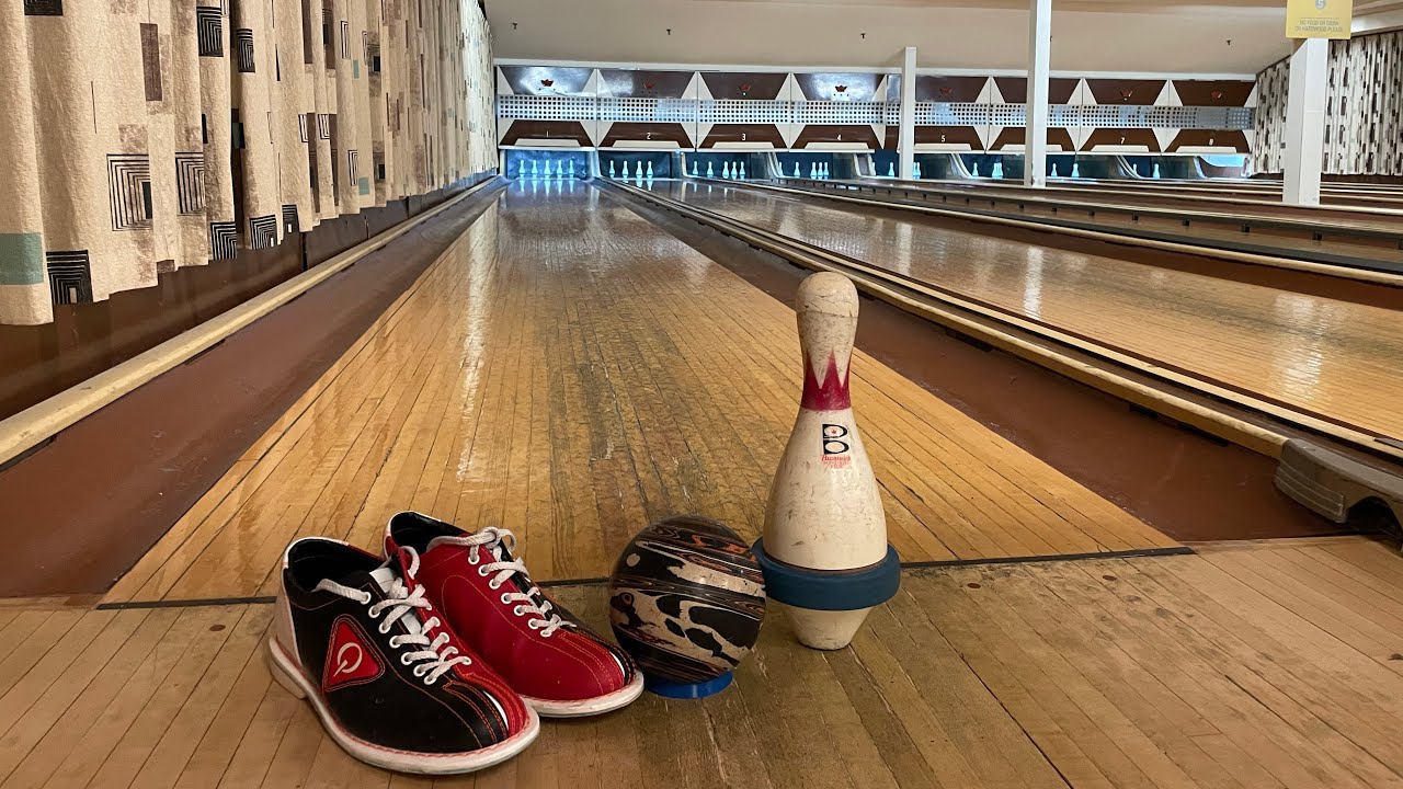 The Best Bowling Alley In Edmonton: Plaza Bowling Co