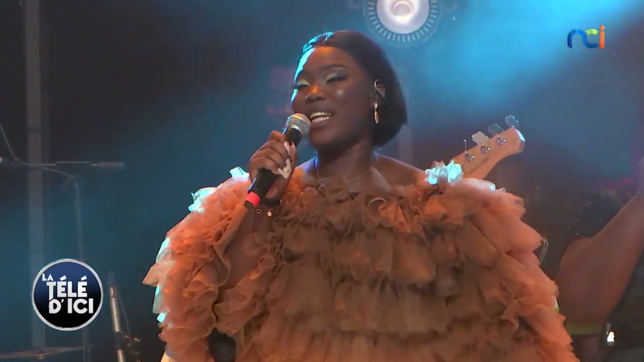 Roseline Layo - 