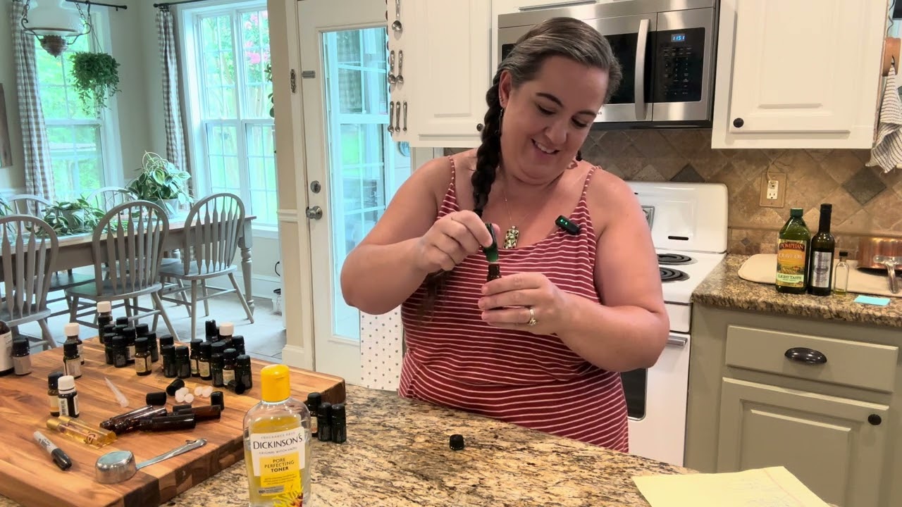 How to make rollerball essential oil blends and perfumes – Christmas in July