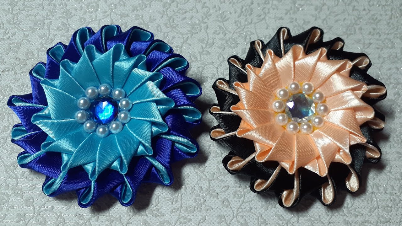 Благородная заколка-брошь из лент. Канзаши. Kanzashi