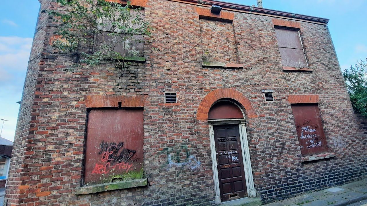 Abandoned Three Pigeons Pub Macclesfield Abandoned Places