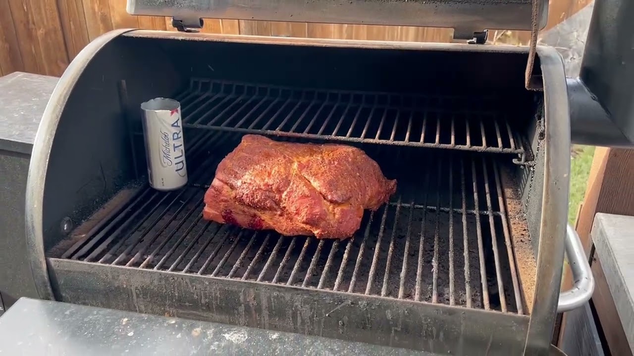 Traeger Grills Pro 22 Electric Wood Pellet Grill and Smoker, must have for your outdoor kitchen!