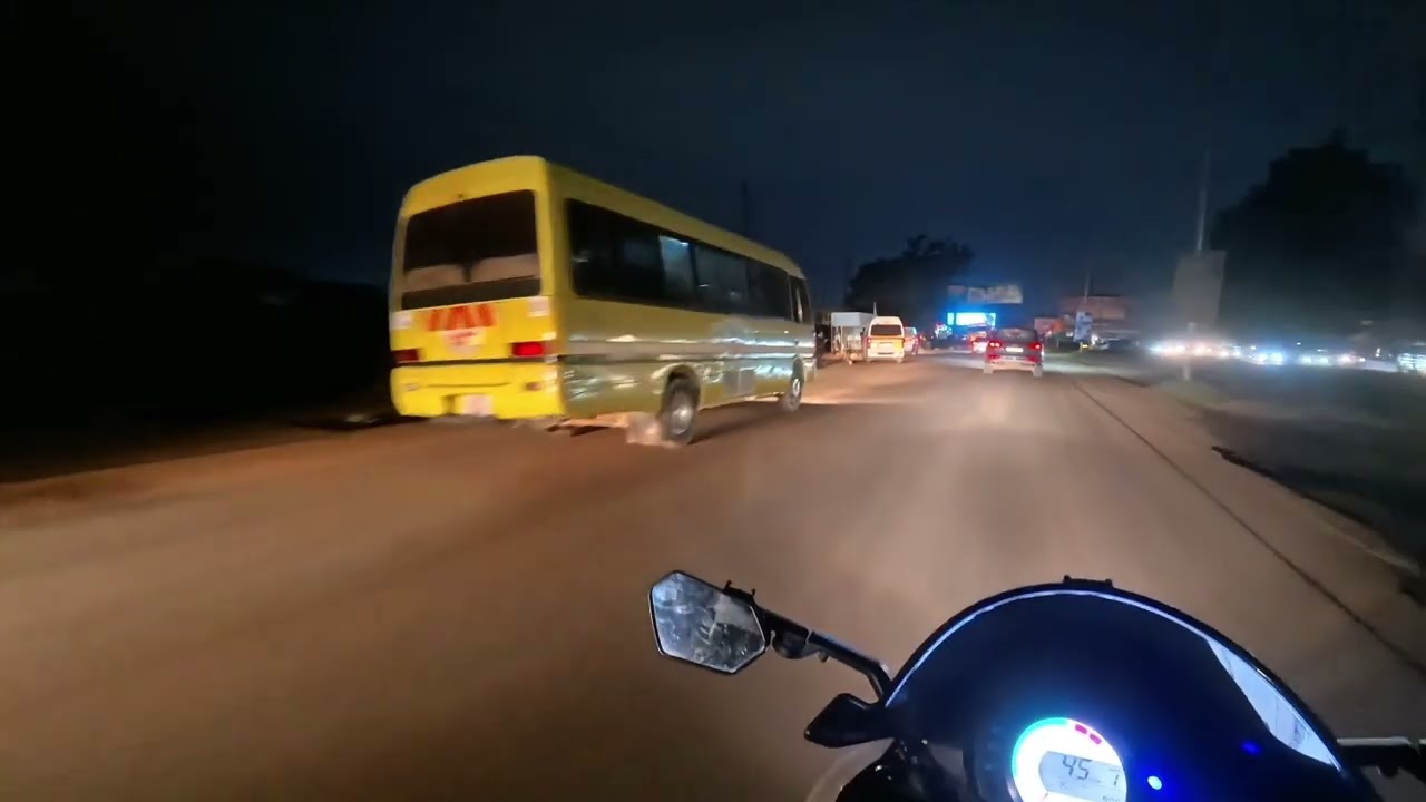 Riding the 2009 Kawasaki ZX10r in the night