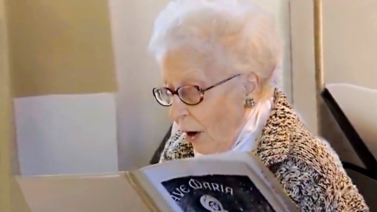MAGDA OLIVERO at 96 - Canto e Preghiera a Solda 2006