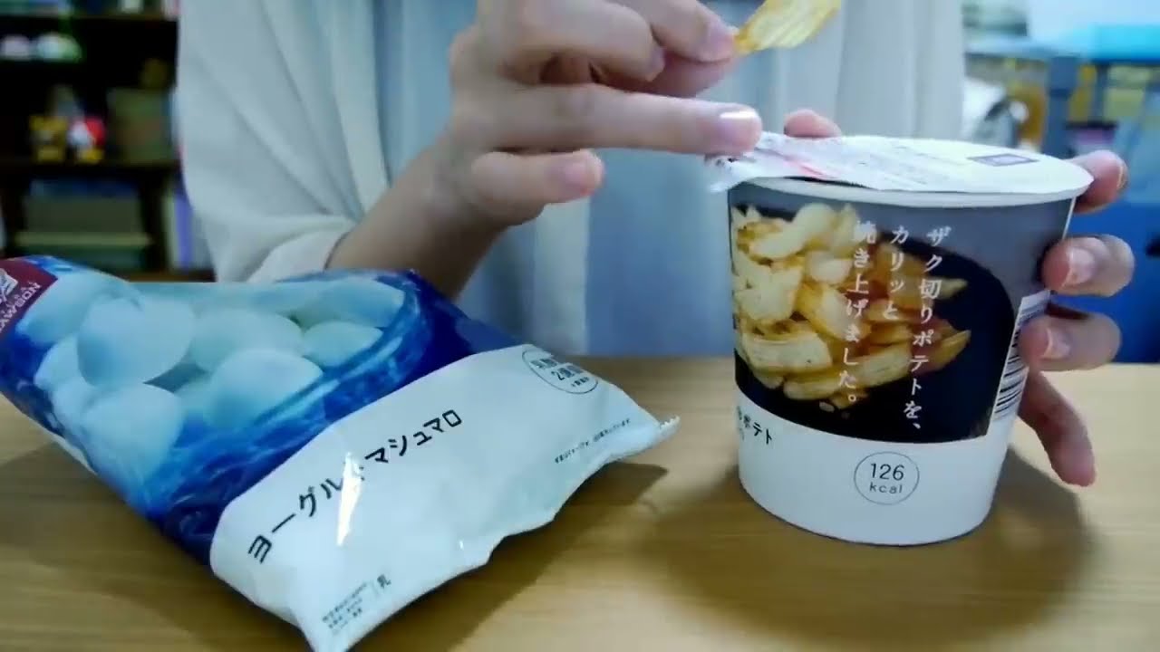 [ASMR] マシュマロとポテトチップスの咀嚼音 Eating Sounds～マイクテスト～ [囁き声-Whisper]