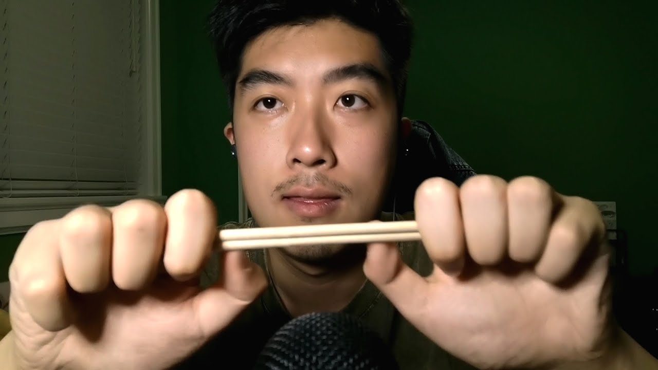 ASMR - scratching and scratchy tapping (mostly)