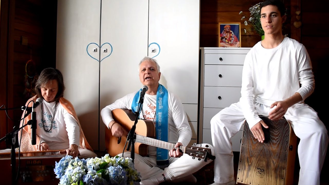 Commemorating the 100th anniversary of the birth of Sri Swami Satyananda Saraswati: Kirtan event #1