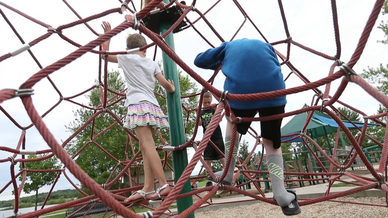 Mother starts Little Rainbows group for trans, gender-fluid youth