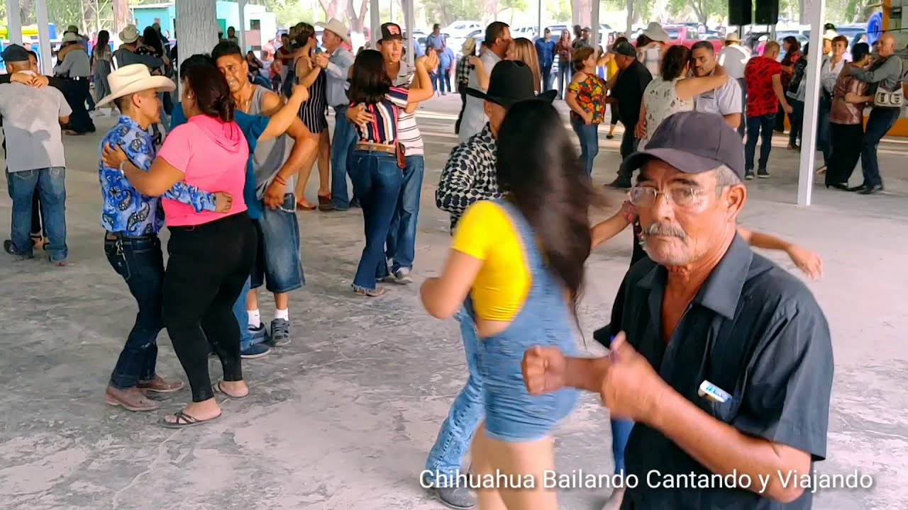Bailando con dos a la vez