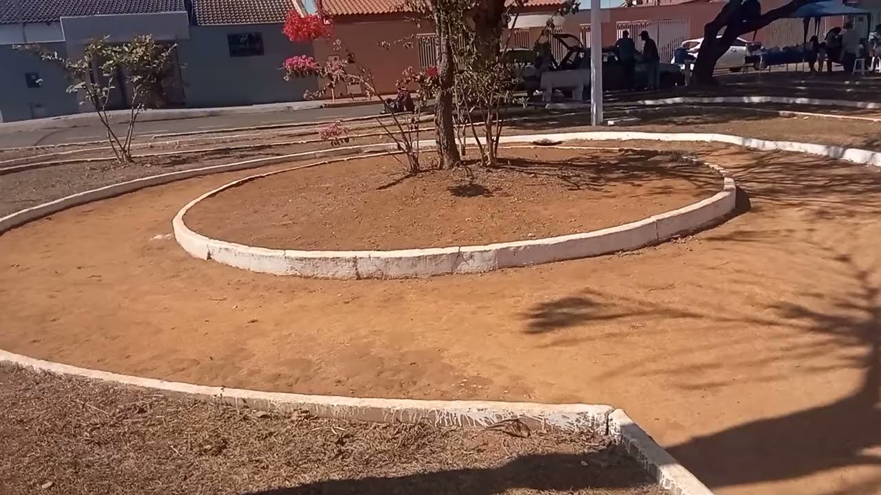 Pra&ccedil;a Gen&eacute;sio Carneiro santa Juliana MG