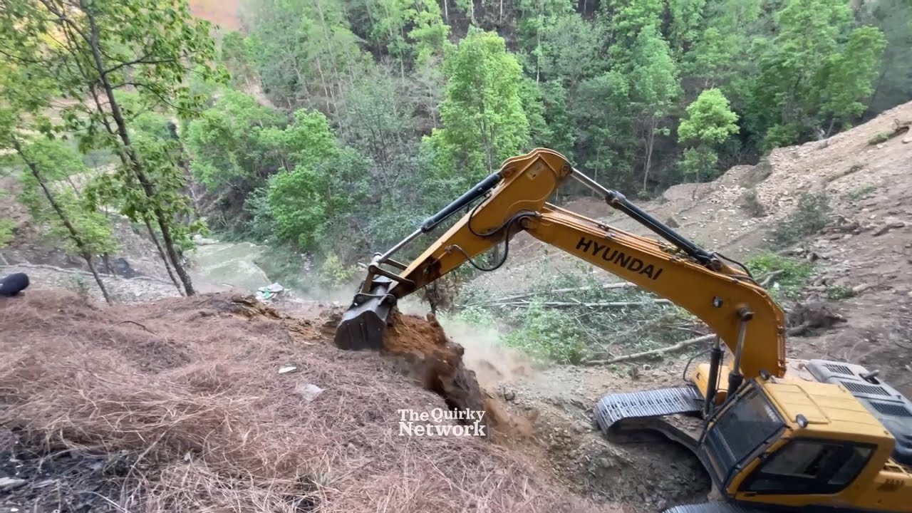 Excavator Operator Skills So Crazy | Construction Site | Skillful Operator | JCB Backhoe | Mountain