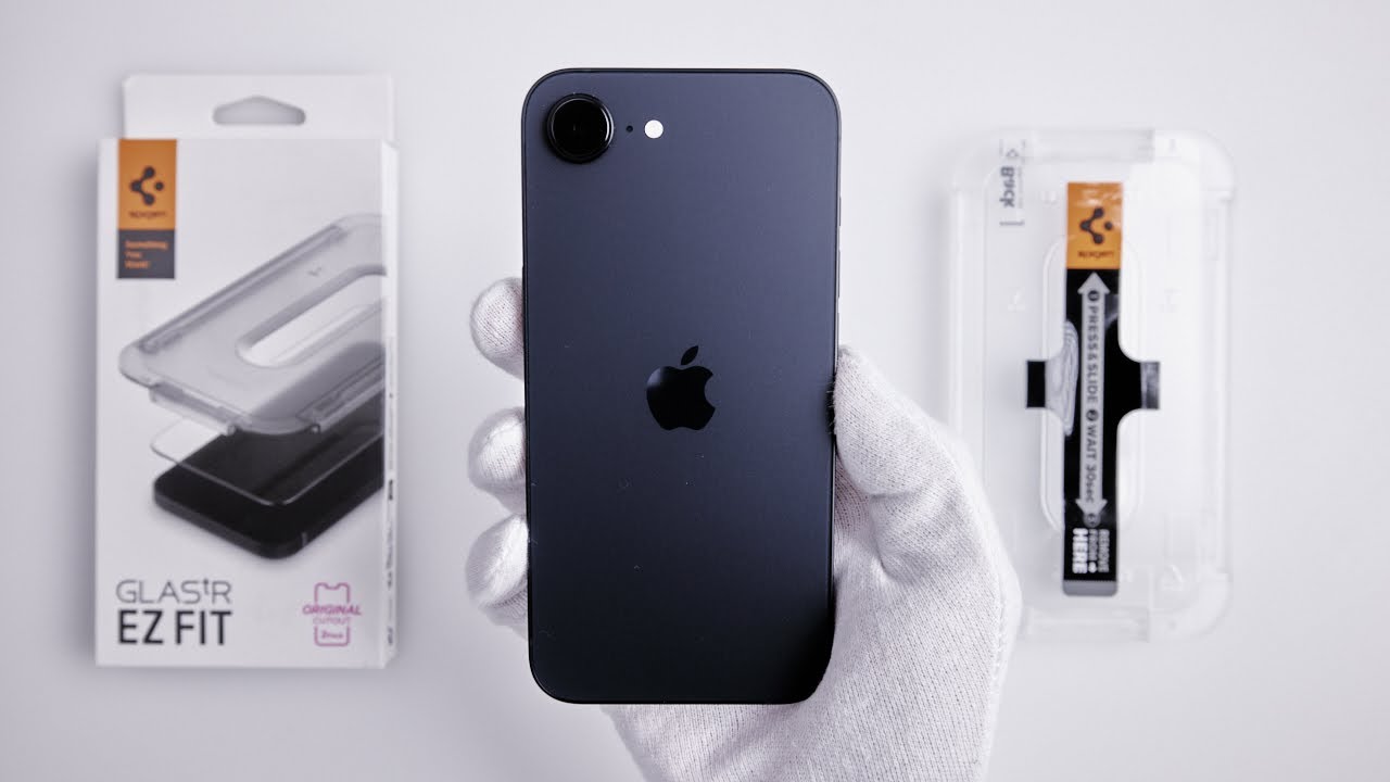 iPhone 16e Spigen GLAS.tR EZ Fit Screen Protector Installation