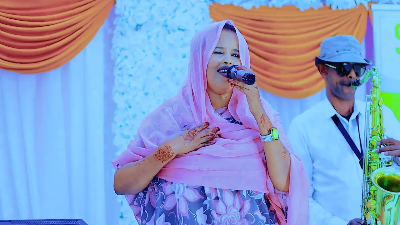 AAMINA CIISE HEESTA AF GARAD HIT SONG XASUUSTII SAADO CALI LIVE STAGE MUSIC OFFICAIL