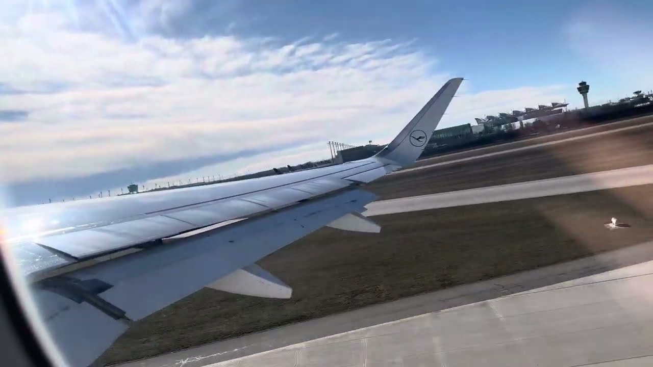 Lufthansa A320neo Takeoff Munich