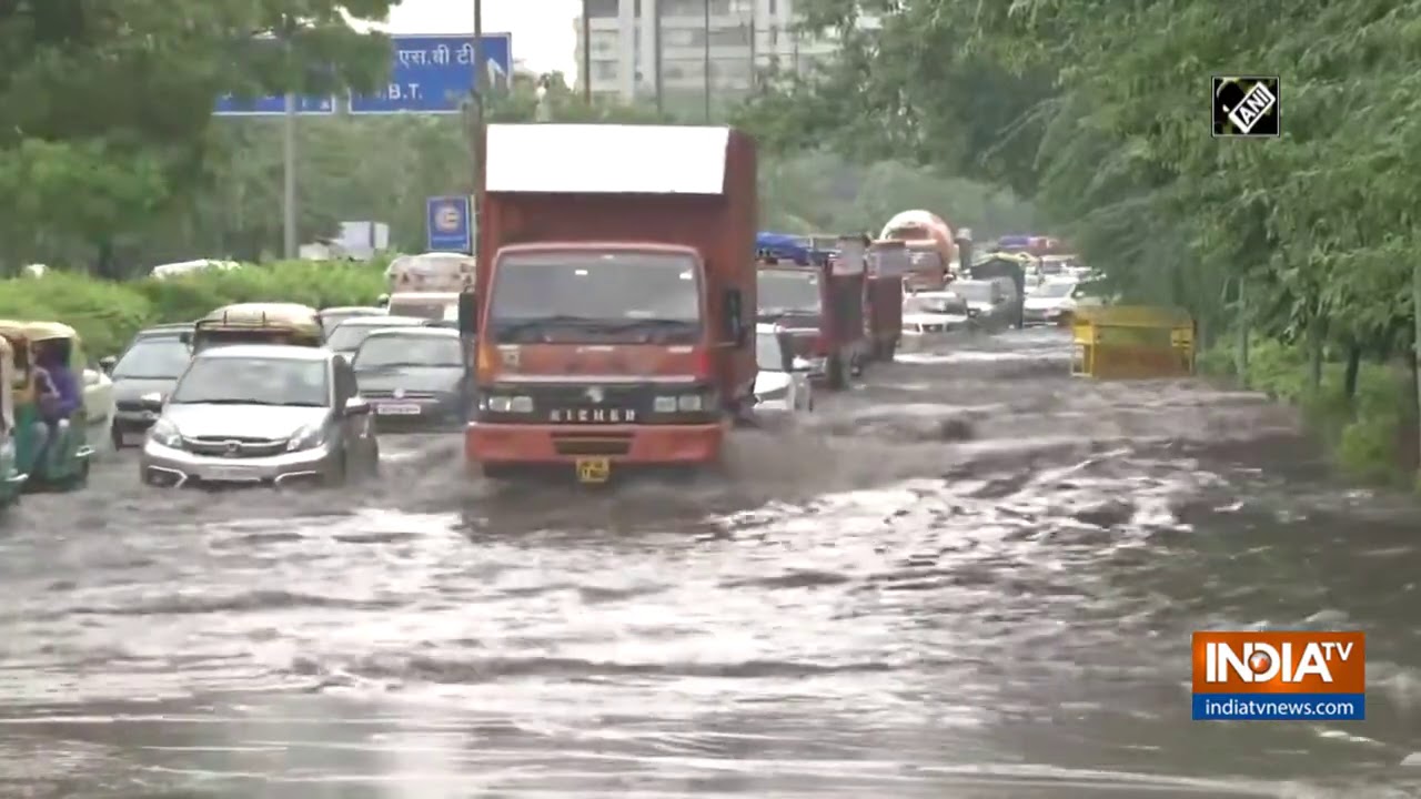 Traffic affected in Delhi due to severe water-logging