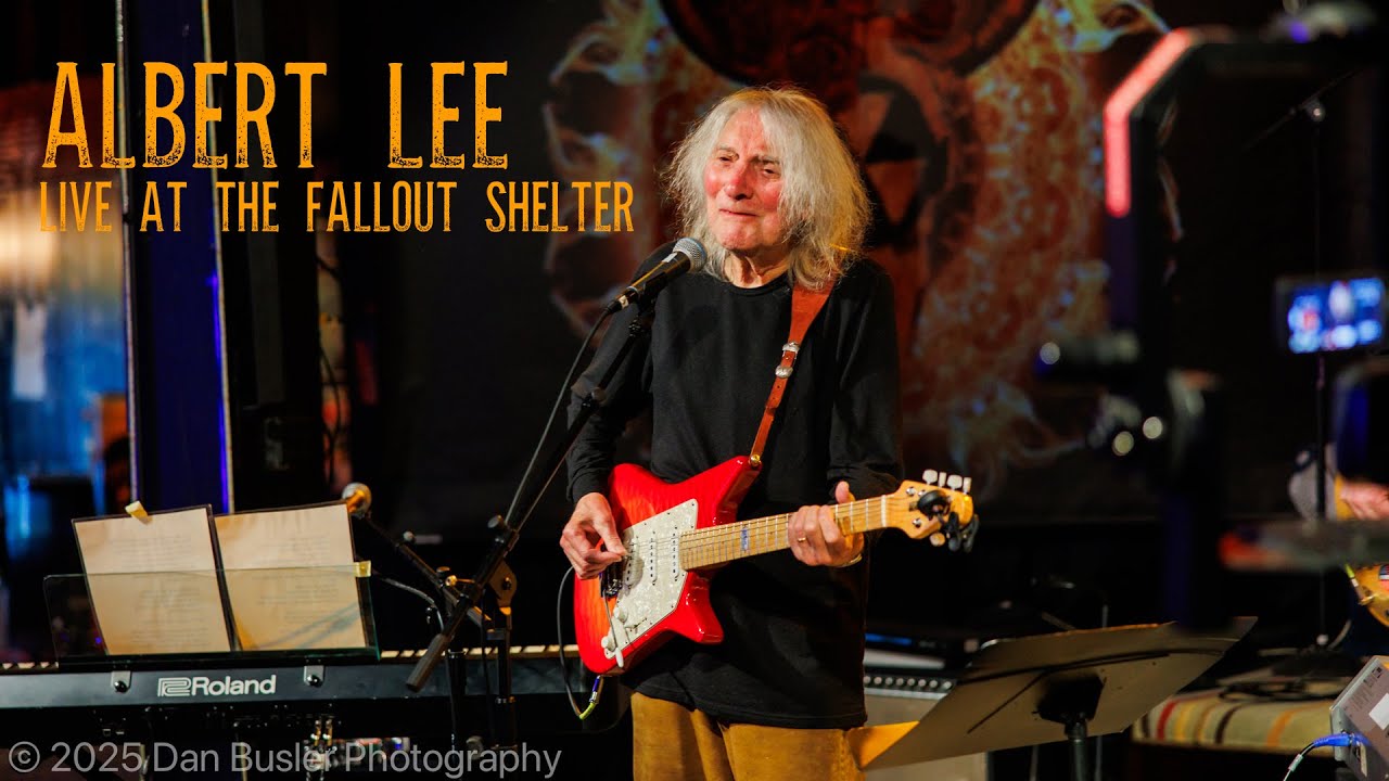 'Back In The USA' b/w 'Tear It Up' - Albert Lee
