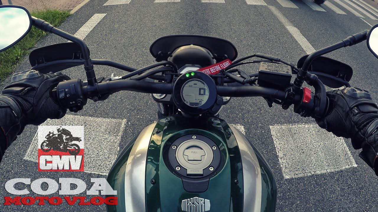 YAMAHA XSR700 ABS vs city (daily traffic) + Akrapovic exhaust sound - test ride - CMV