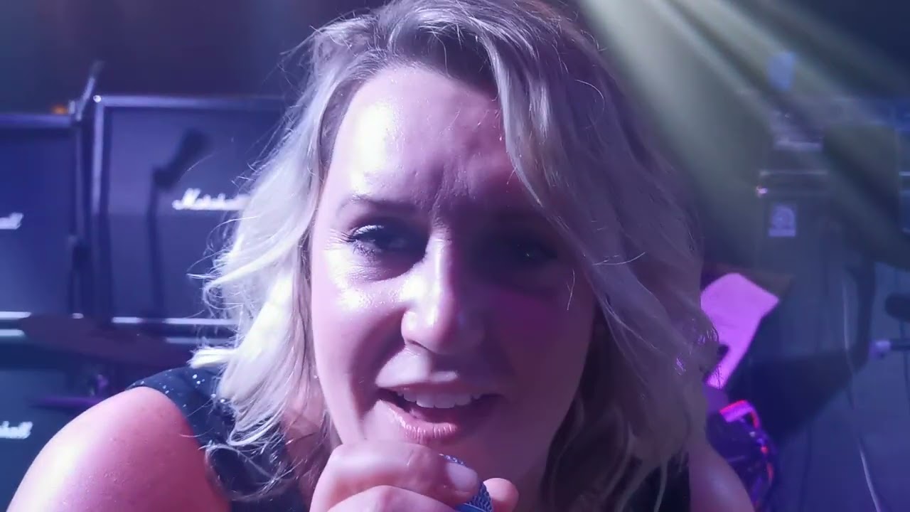 I wanna dance with somebody - Undercover Band